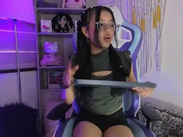 mon1_day – webcam model profile photo Image 4