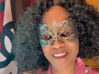 BustyIrie – webcam model profile photo