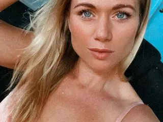 lanie__ – webcam model profile photo Image 6