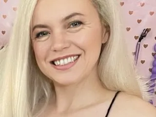 bright_diamonds_054 – webcam model profile photo Image 2