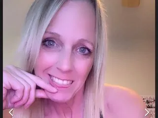 nika_lodge_official – webcam model profile photo Image 2
