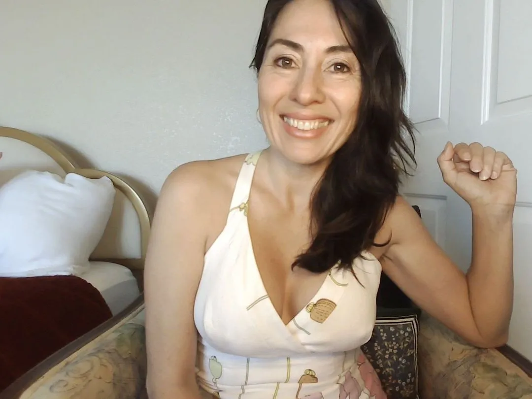 sary_hott – webcam model profile photo Image 2